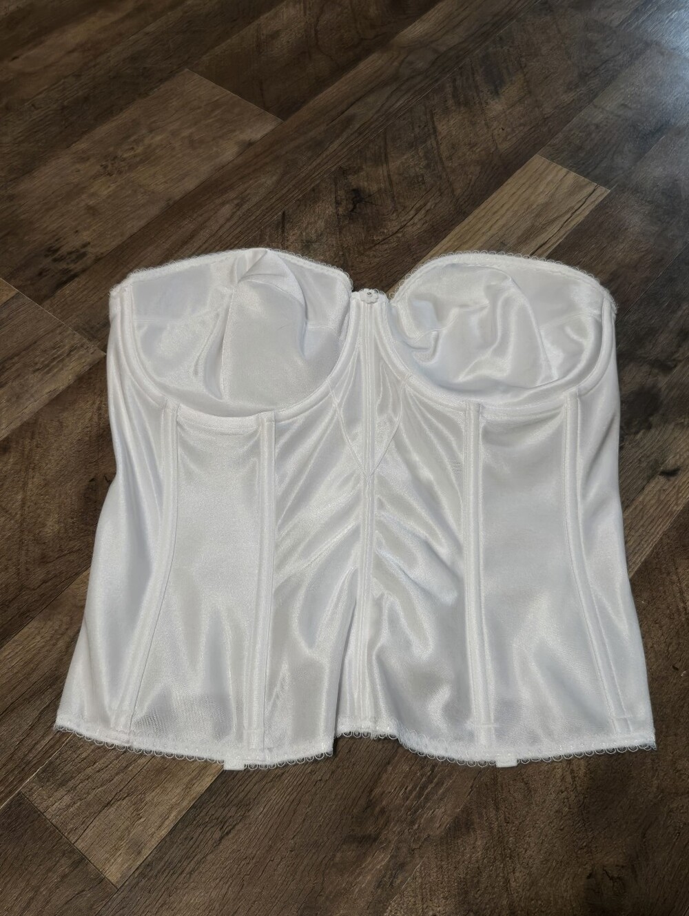 38DD/E White Strapless Bustier Dominque